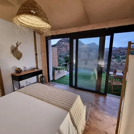 Glamping Almendros * Μάλαγα