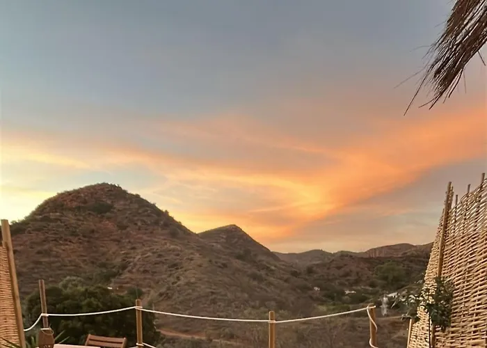 Κάμπινγκ Glamping Almendros