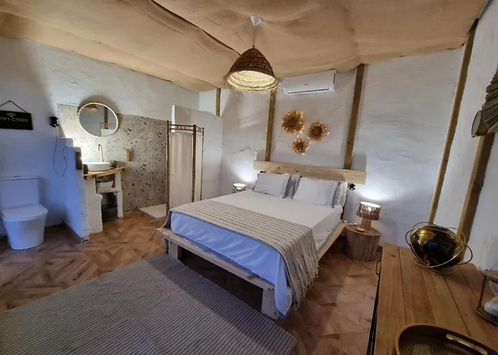 Κάμπινγκ Glamping Almendros