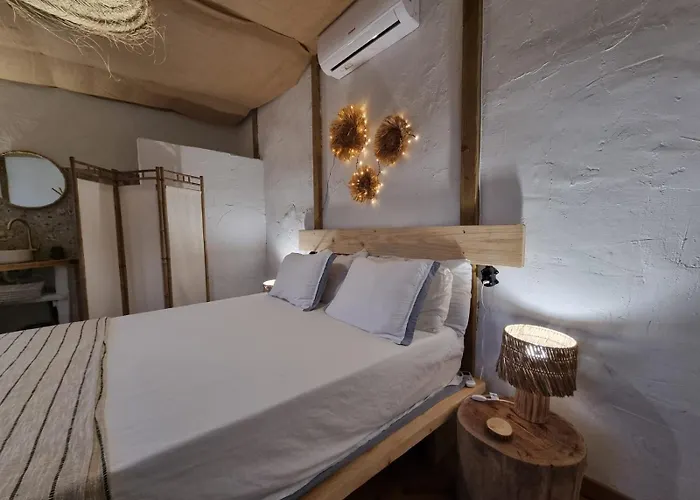 Glamping Almendros Κάμπινγκ Μάλαγα